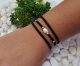 Pulsera Suede Perlas